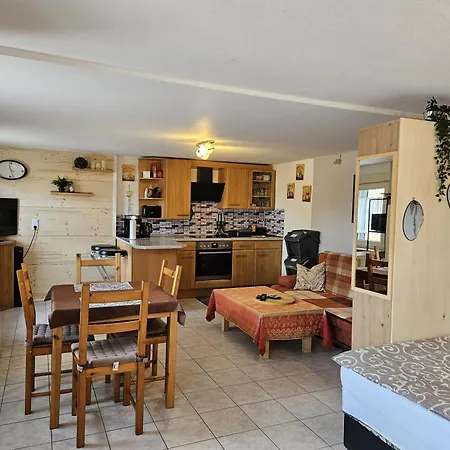 02 Angela アパート